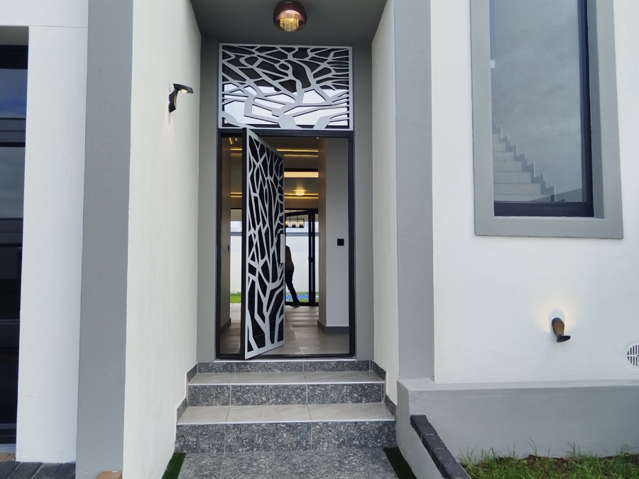 4 Bedroom Property for Sale in Sandown Western Cape